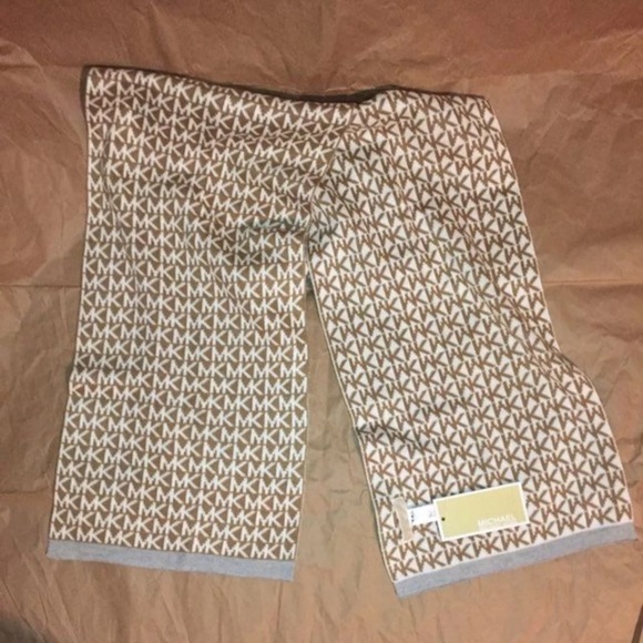 Authentic MK Michael kors monogram scarf - Picture 2 of 4